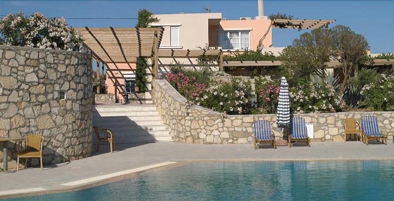 Nicolas Apartments 이라피트라 외부 사진